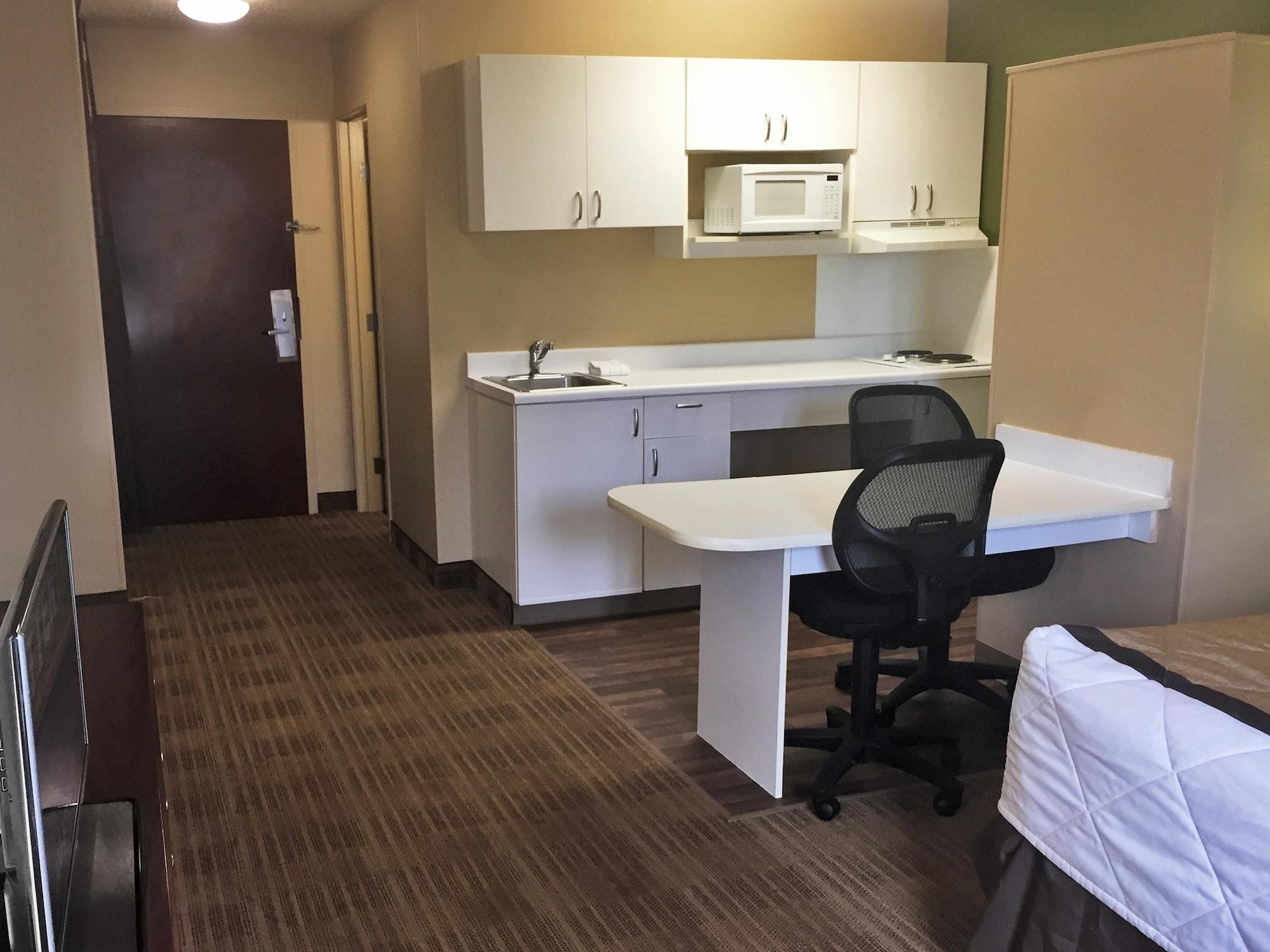 Extended Stay America Select Suites - Chicago - Naperville - West Exterior photo